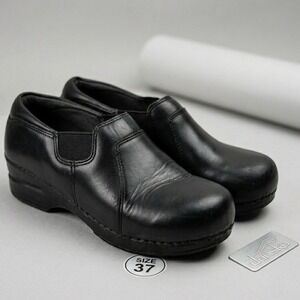 Dansko XP Professional Clogs Womens 37 Black Leather Slip Resistant Work Shoes